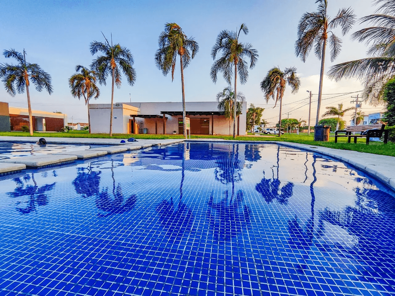 Property image 2 of 3